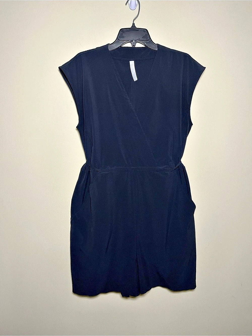 Athleta Marlow Active Romper Black Romper Shorts V Neck Women’s Size M